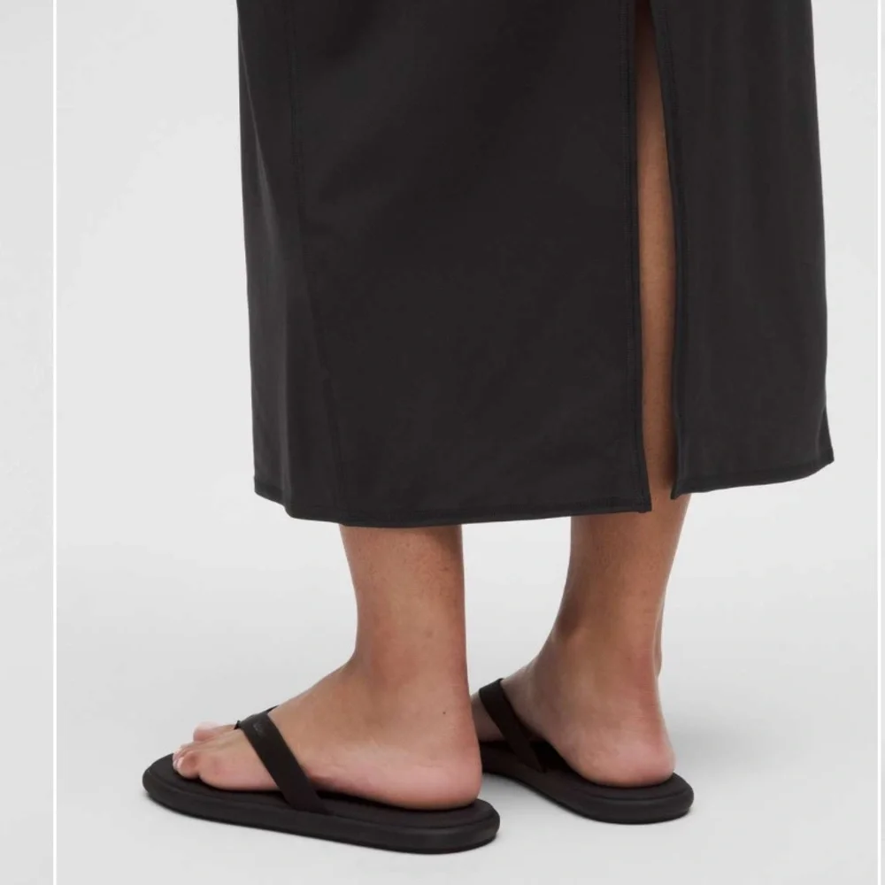 Lululemon Nulu Slim-Fit High-Rise Maxi Skirt